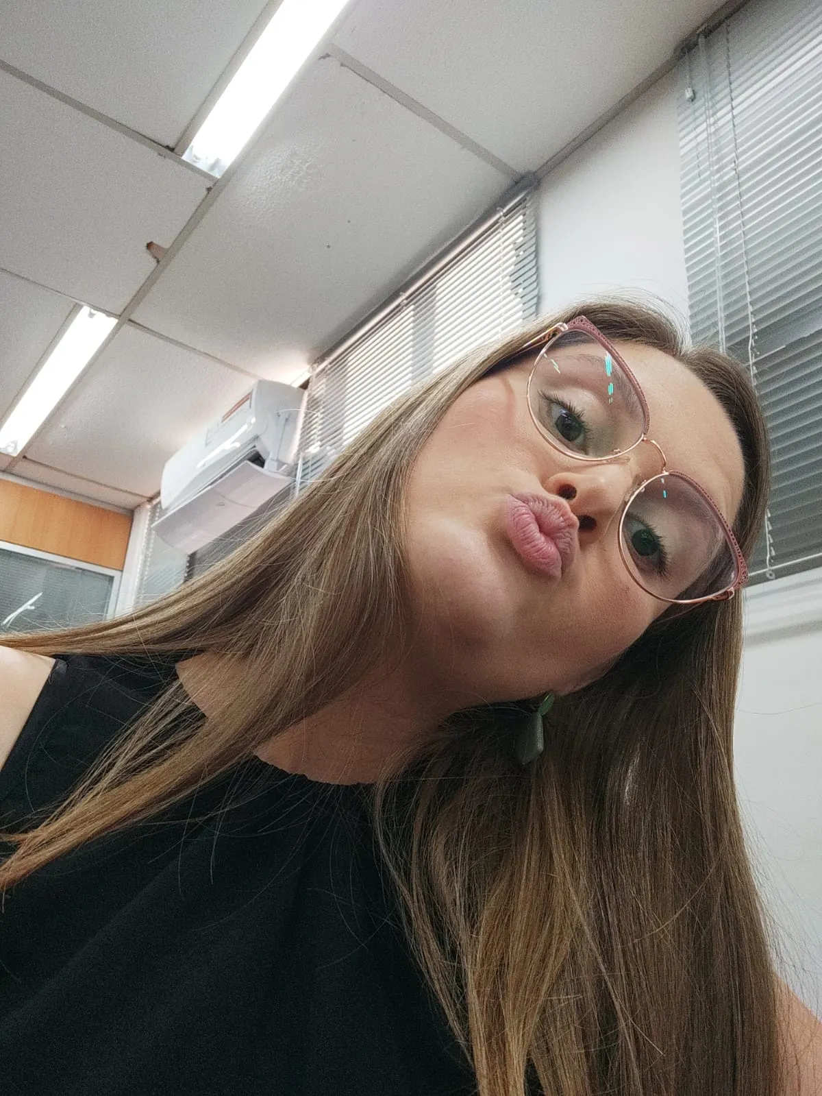 JHESSYCA KOLLN