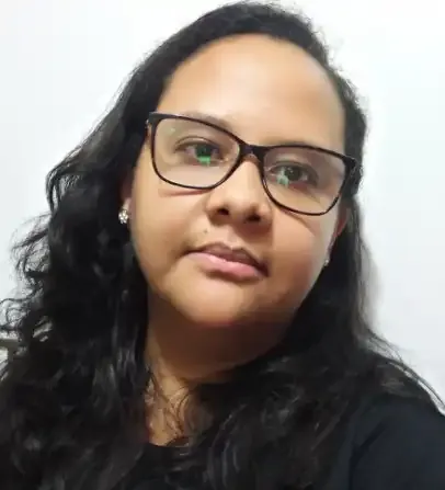 ANA SOUZA