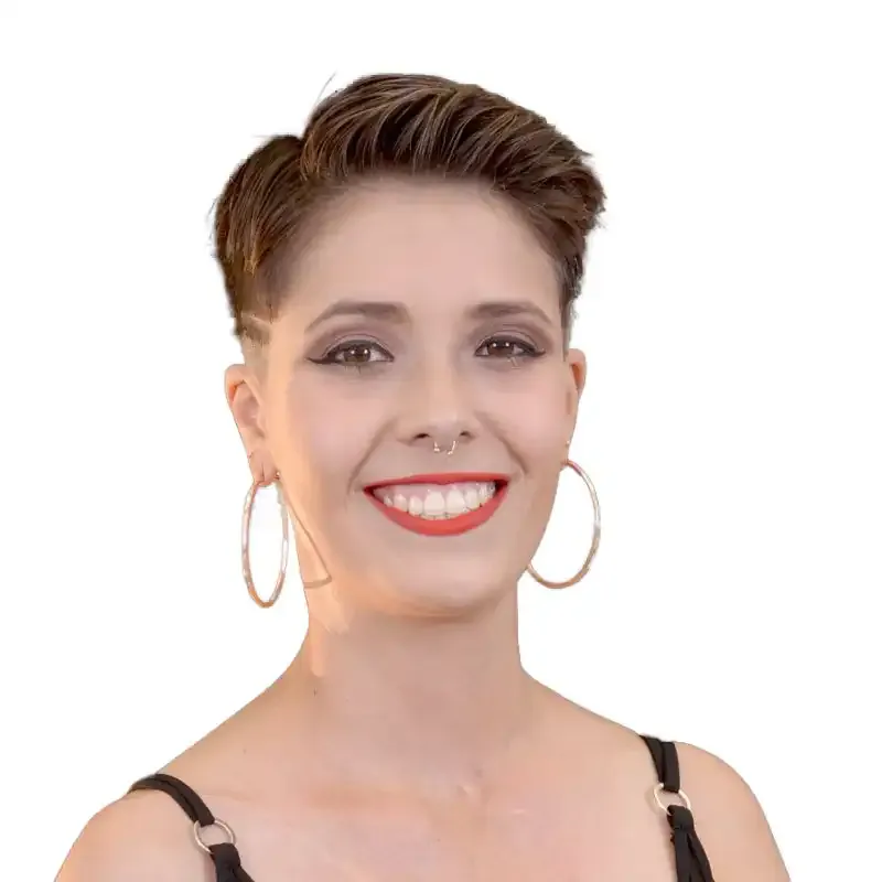 Daniella Santos