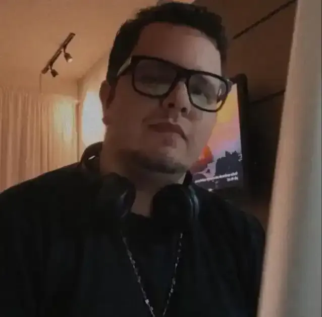 Adriano Silva